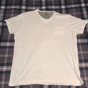 Report collection v neck pocket tee